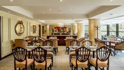 Park TowerBuenos Aires reabrió su elegante restaurante St. Regis.