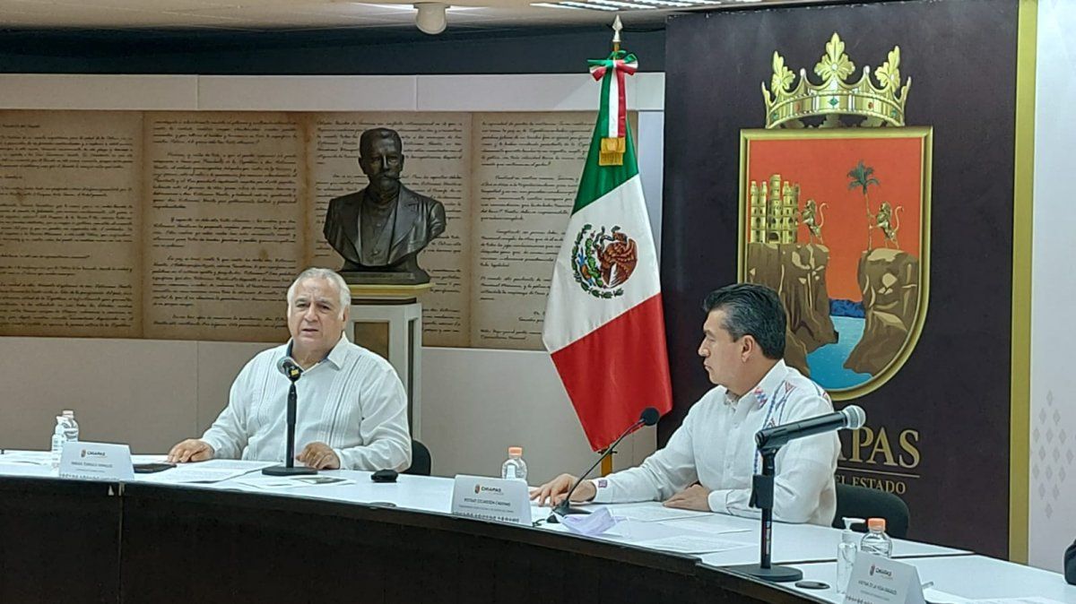 Miguel Torruco Marqués, titular de Sectur; y Rutilio Escandón Cadenas, gobernador de Chiapas.