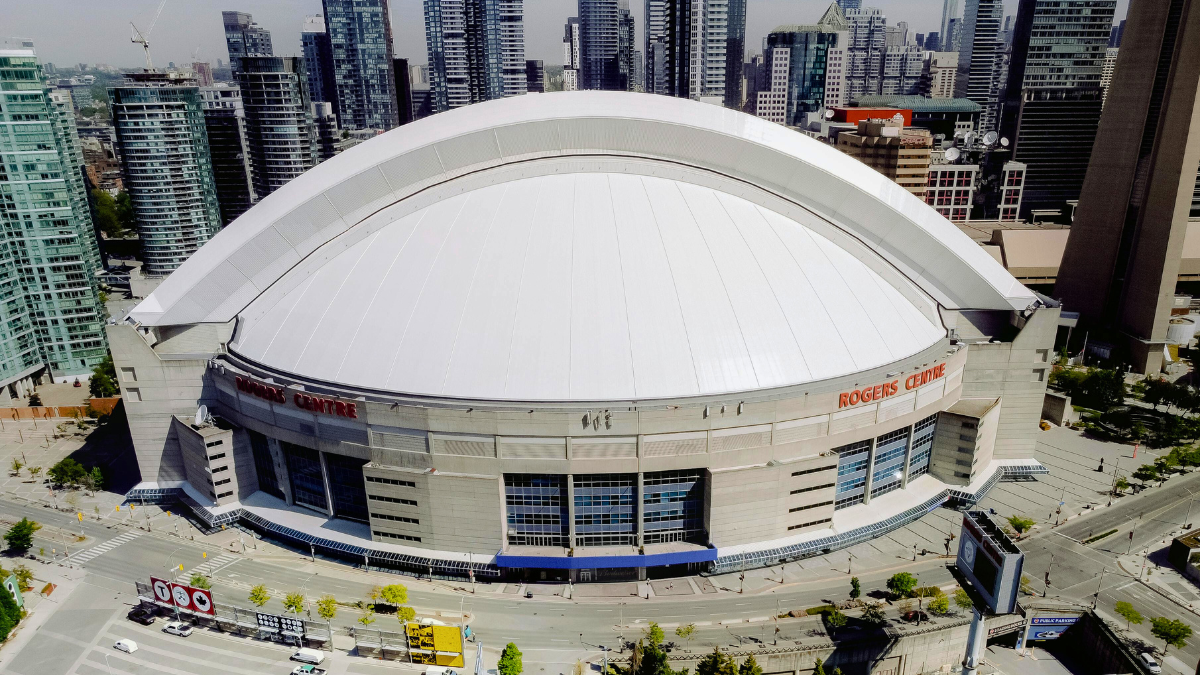 Disfruta eventos deportivos o espectáculos en Rogers Centre.
