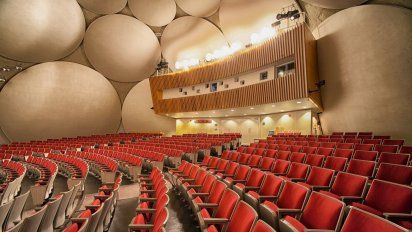 Nuevas tecnología y equipamiento para eventos híbridos son imprescindibles en los salones de hoteles.