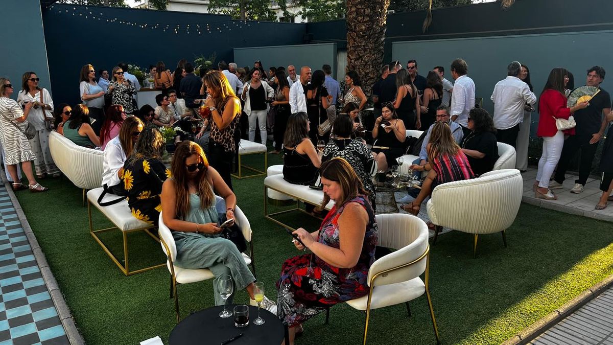 The Fives Hotels estrenó alianza con Grupo NetGlobal, empresa que celebró 20 años en el mercado con un evento junto agentes de viajes, turoperadores y socios comerciales.