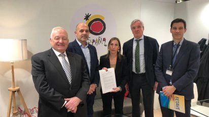 Las agencias de viajes alineadas contra el Real Decreto 933/2021. En Fitur, Acave, CEAV, Fetave y UNAV entregan al Gobierno un manifiesto contra la normativa. &nbsp;