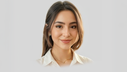 Valeria Cely como, líder comercial de Fuerza Delta.