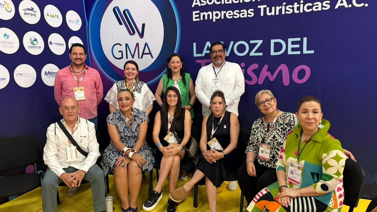 El equipo de profesionales del Grupo Mexicano de Asociaciones de Agencias de Viajes y Empresas Turísticas (GMA), encabezado por su presidenta, Judith Guerra.