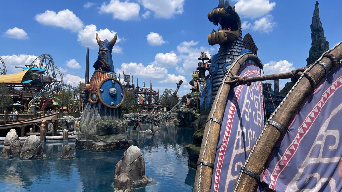 Universal Destinations & Experiences: la recreación de Isle of Berk considera zonas de agua, dragones, guerreros y una atmósfera que capta el folklore vikingo de How To Train Your Dragon.