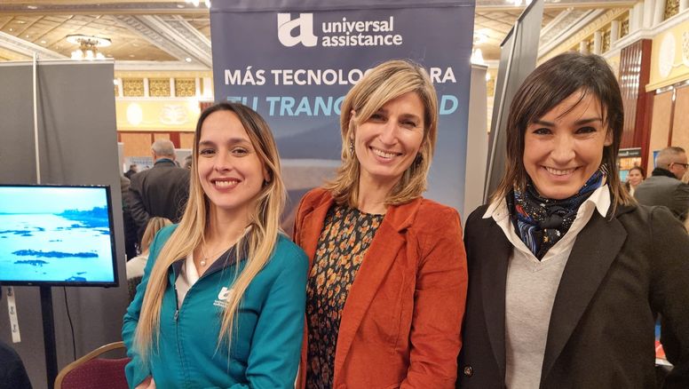 Universal Assistance en ECTU: Tatiana Cardozo, Ivana Sarzynski y María José Salazar.
