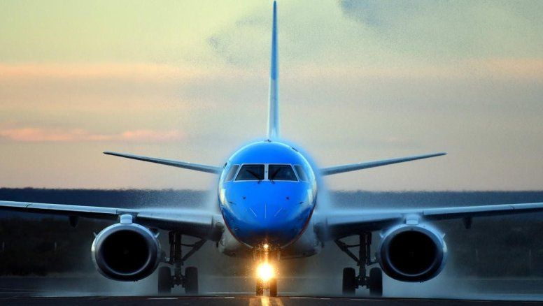 Paro general del 10 de abril: Aerolíneas Argentina suspende más de 200 vuelos y prevé pérdidas millonarias.