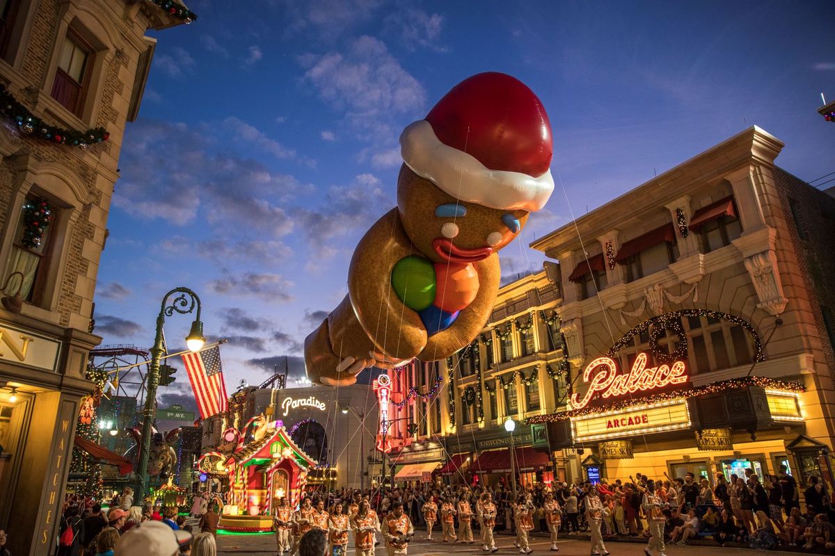 El tradicional desfile de Macy´s regresa con más fuerza que nunca a las calles de Universal Orlando.