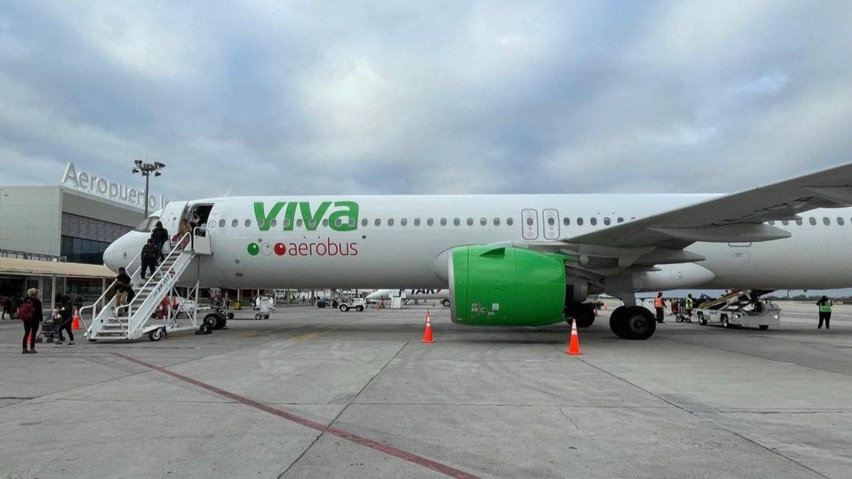 Las aerolíneas con mayor flujo de pasajeros en sus vuelos durante la primera mita del año fueron: Viva Aerobus y Volaris, con un total de 20 millones 767 mil pasajeros. 