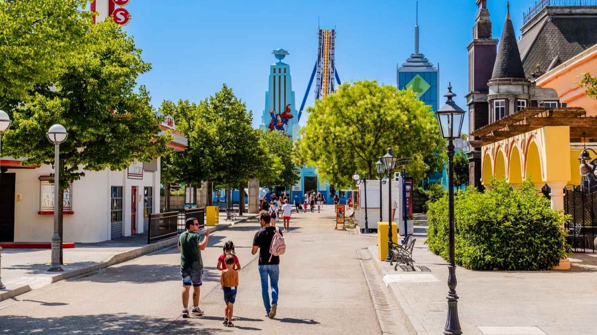 El Parque Warner es uno de los parques temáticos más importantes de España