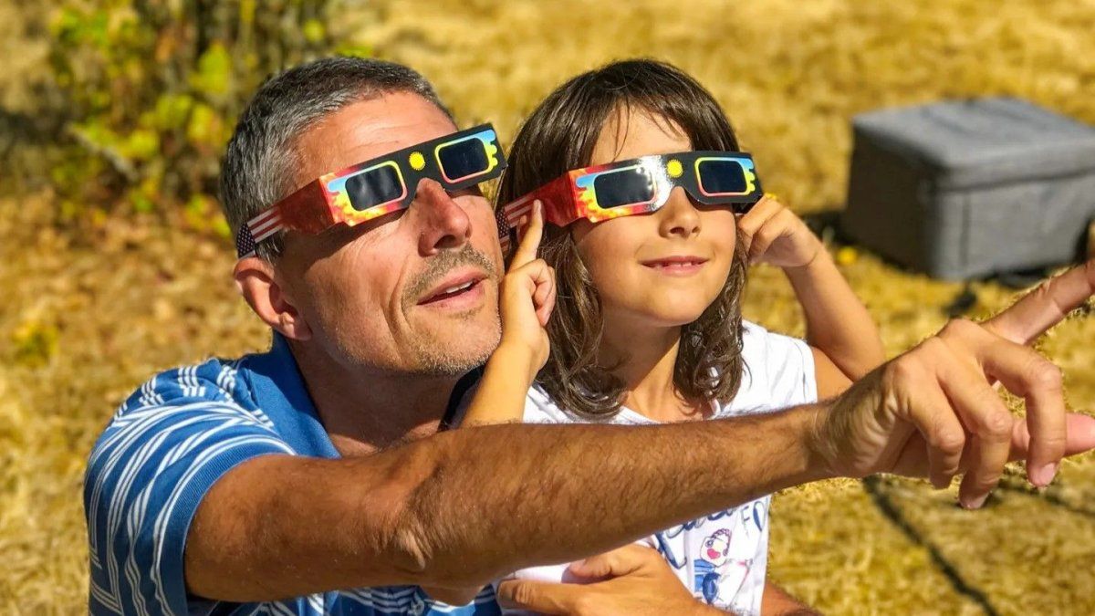 Un fascinante eclipse solar podrá verse en los cielos de la Patagonia.