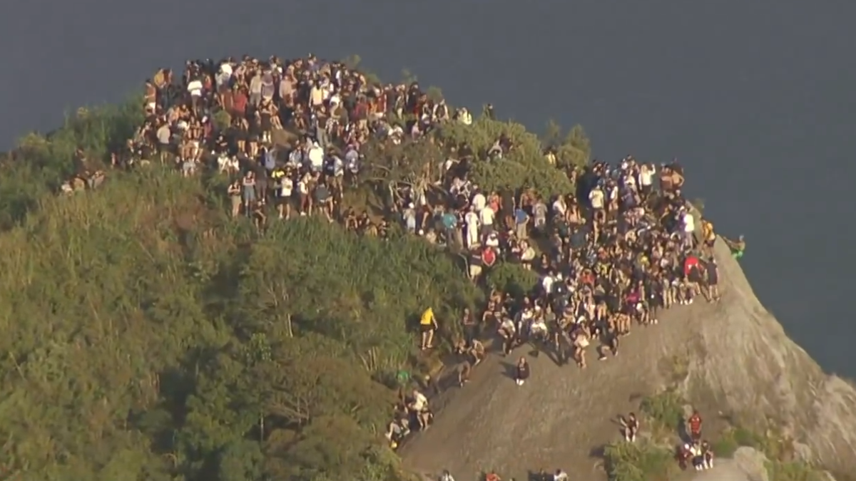 Brasil: Policía Civil de Rio de Janeiro informó que no hubo civiles heridos a raíz del enfrentamiento entre uniformados y delincuentes vinculados a la banda Comando Vermelho.