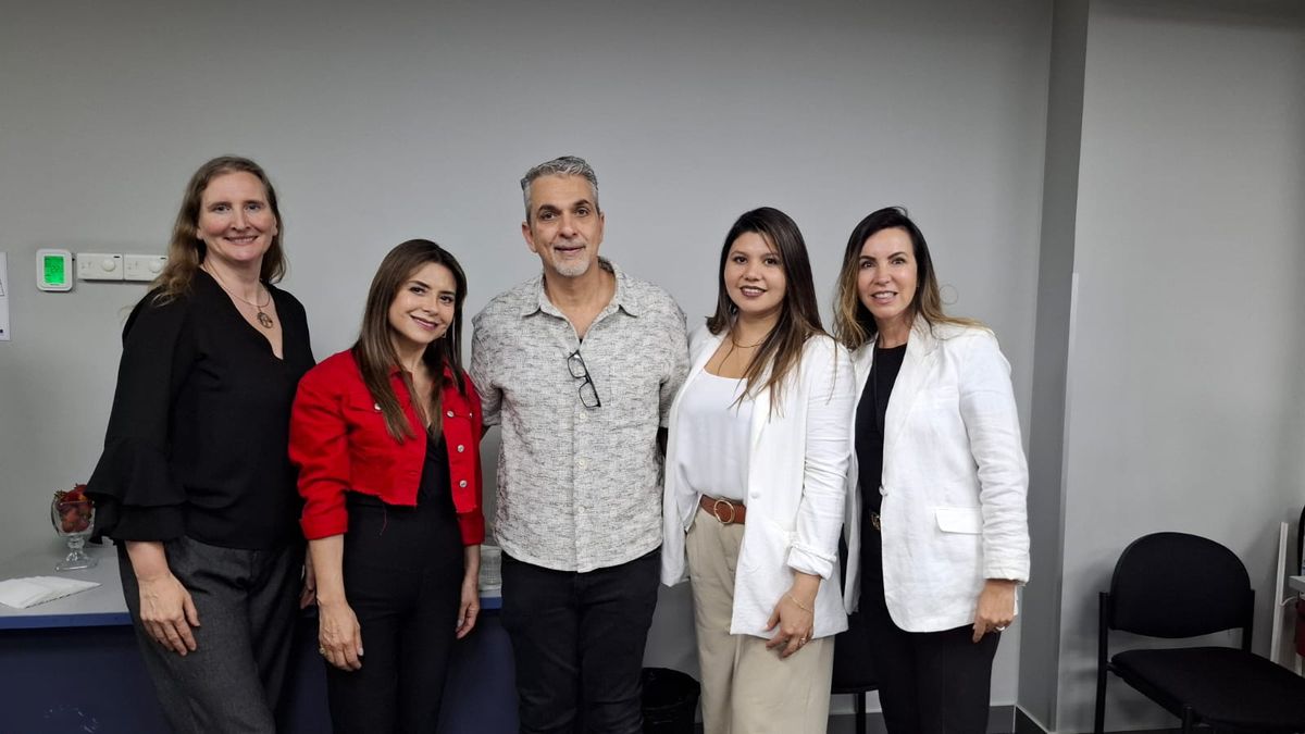Jimena Valdés y Alejandra Astete (Copa Airlines), Michael Testa (Kubayoff Ltda.), Cynthia Valdivia y Catherine Lira (Copa Airlines). Jimena Valdés y Alejandra Astete (Copa Airlines), Michael Testa (Kubayoff Ltda.), Cynthia Valdivia y Catherine Lira (Copa Airlines).