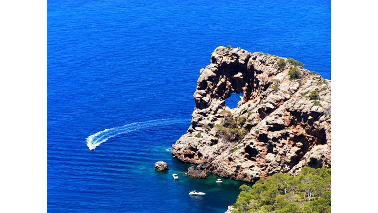 Las bellezas naturales aportan al potencial turístico de Islas Baleares: Más por Mallorca quiere garantizar la oferta de vuelos.