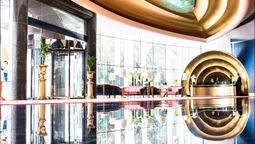 Interior del Jumeirah Burj Al Arab, uno de los edificos y hoteles modernos más icónicos del mundo, que forma para te la colección de la marca.