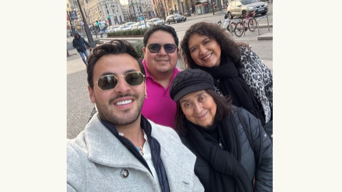 Lupita Gómez, CEO de Background Representaciones Turísticas, junto a José Manuel Reyna, Mary Carmen Reyna y Yósel Villanueva Gómezortigoza.