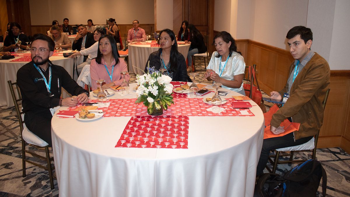 Capacitación de PromPerú en el Ladevi Workshop Quito.