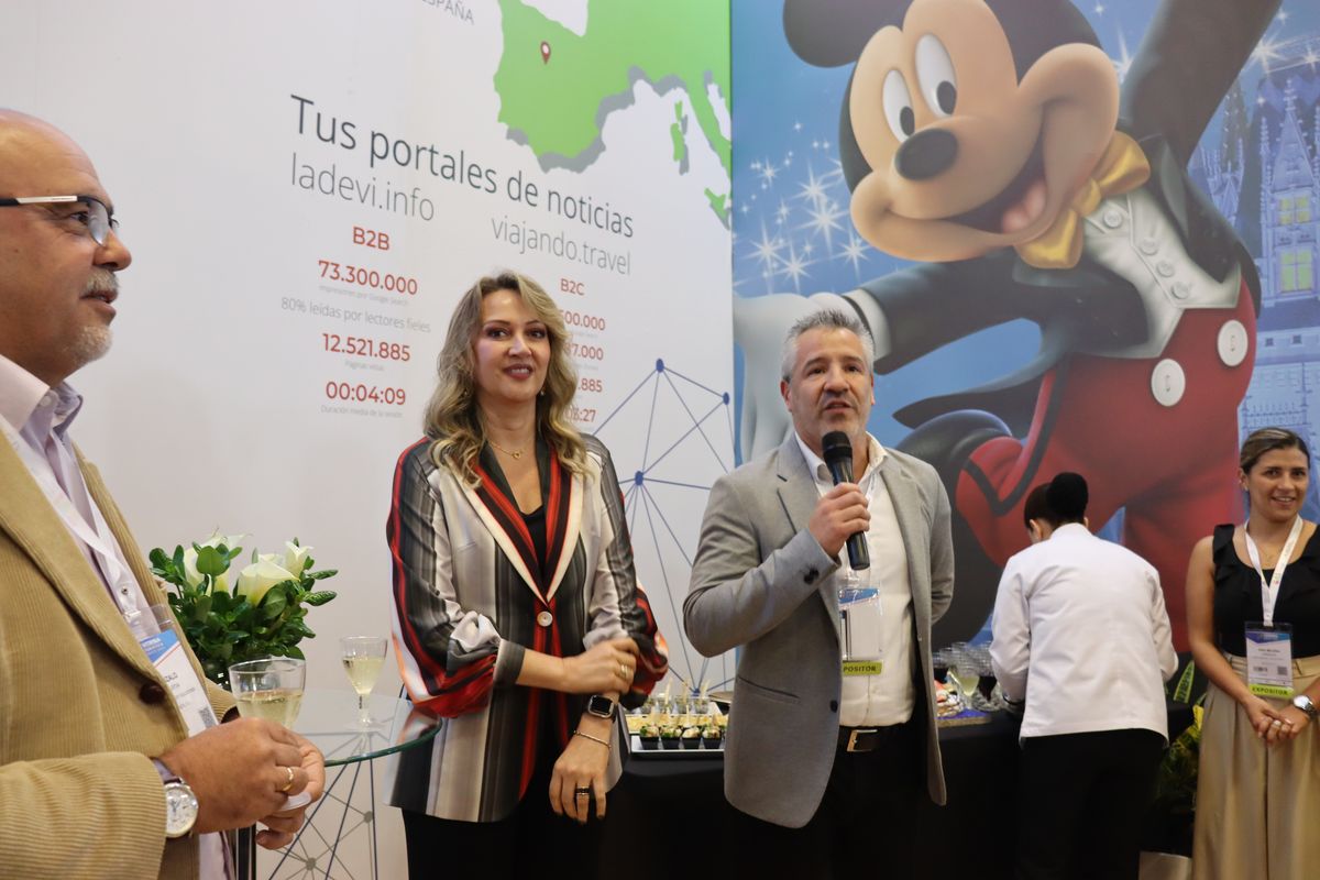 Ladevi Colombia celebra sus 20 años en la Vitrina Turística Anato 2023.