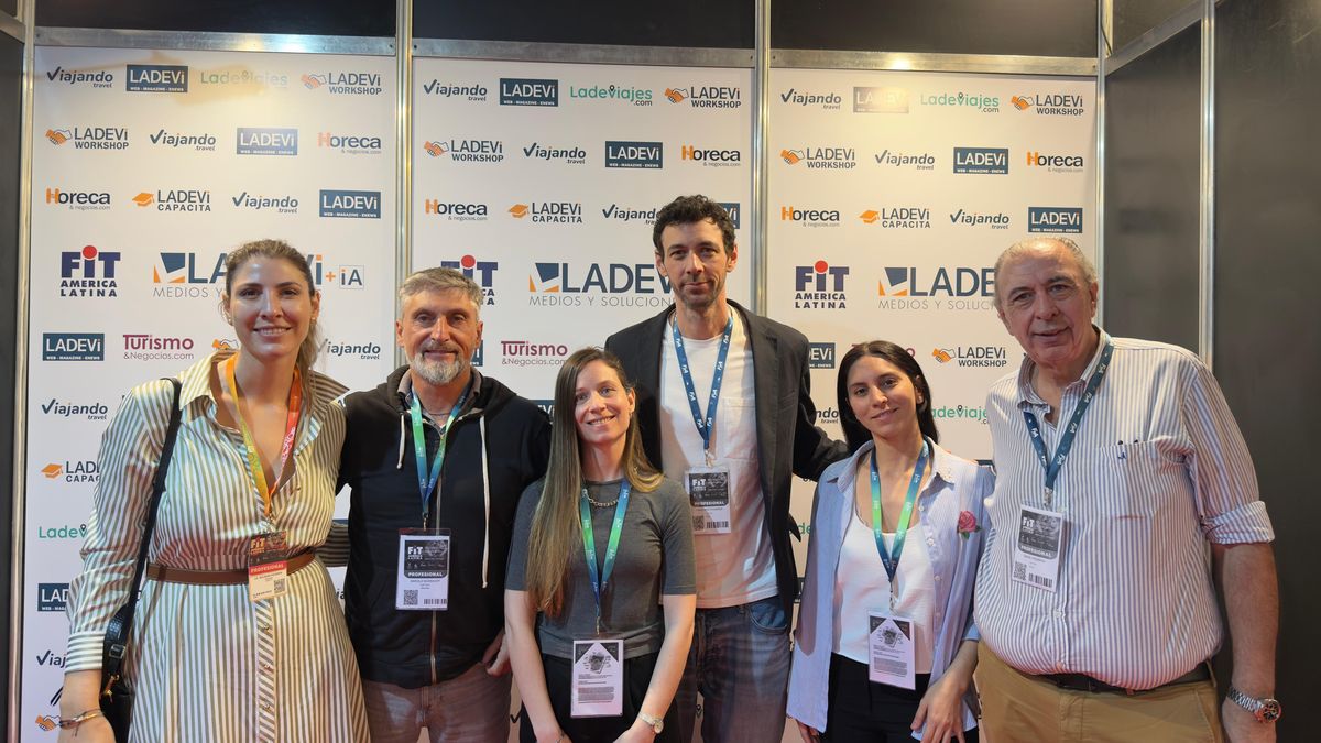 Soledad Figueroa, Surland; Marcelo Schonhoff, Maria Celeste Lusardi, Francisco Figueroa, Carolina Galletti y Daniel Figueroa, de FyA Tour. Soledad Figueroa, Surland; Marcelo Schonhoff, Maria Celeste Lusardi, Francisco Figueroa, Carolina Galletti y Daniel Figueroa, de FyA Tour.