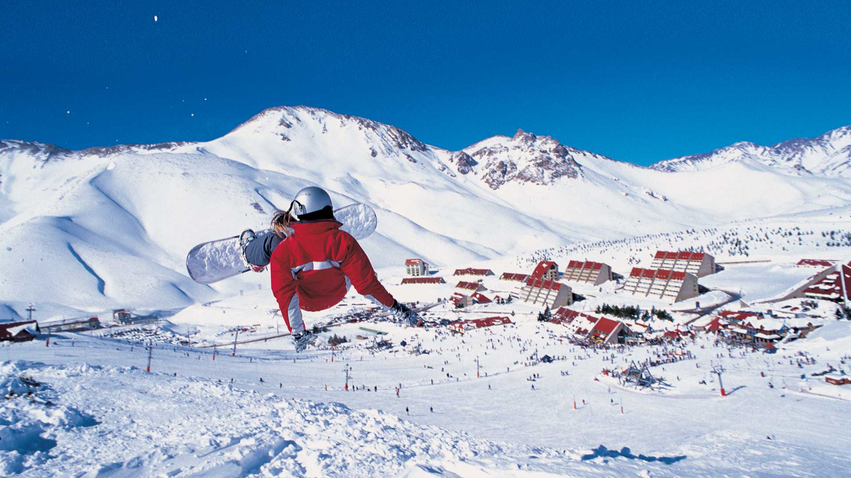 Descubrí cuánto cuesta reservar hoy tus pases diarios en Las Leñas para las vacaciones de invierno.
