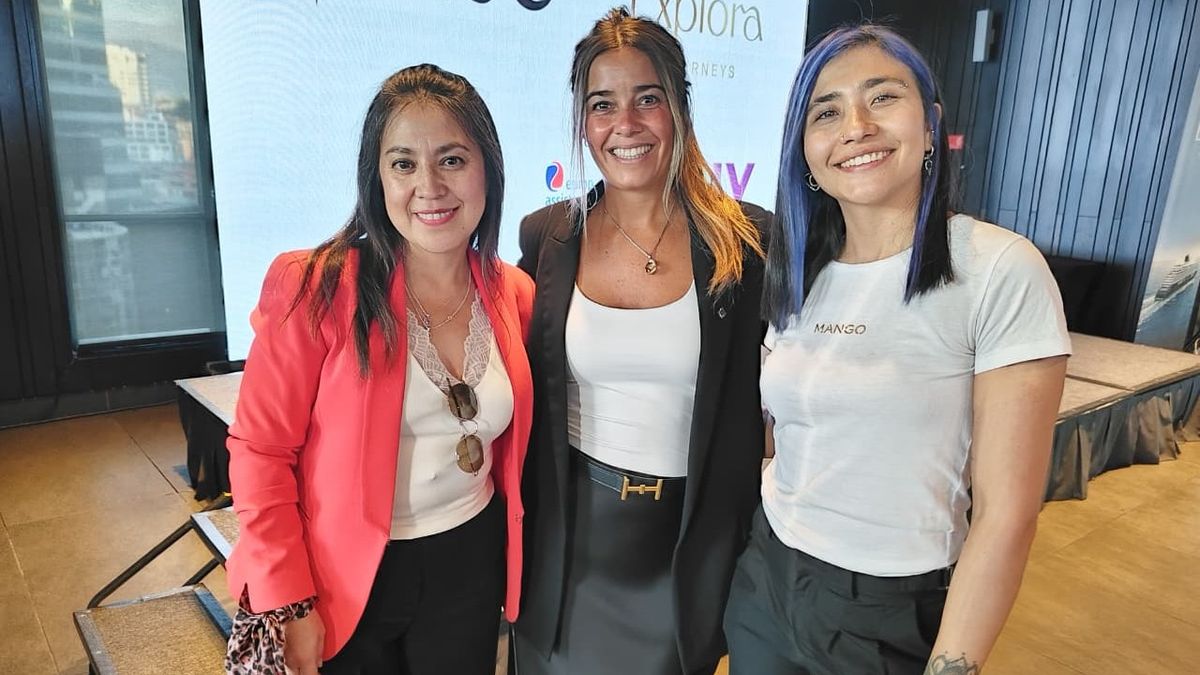 María Lucía Parera (al centro), junto a Gabriela Iturrieta y Fabiola Guzmán, de Expan. 