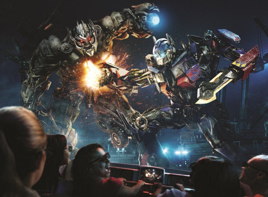 Trasformers: The Ride - 3D es considerada una de las mejores atracciones de Universal Studios Florida y un imperdible en tu visita.