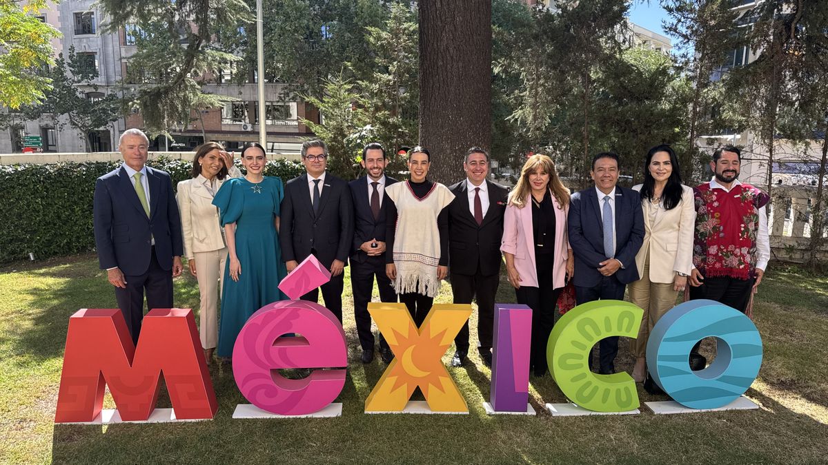 Representantes turísticos de México y de Fitur tras la presentación del país norteamericano como socio de la feria en la edición de 2026.