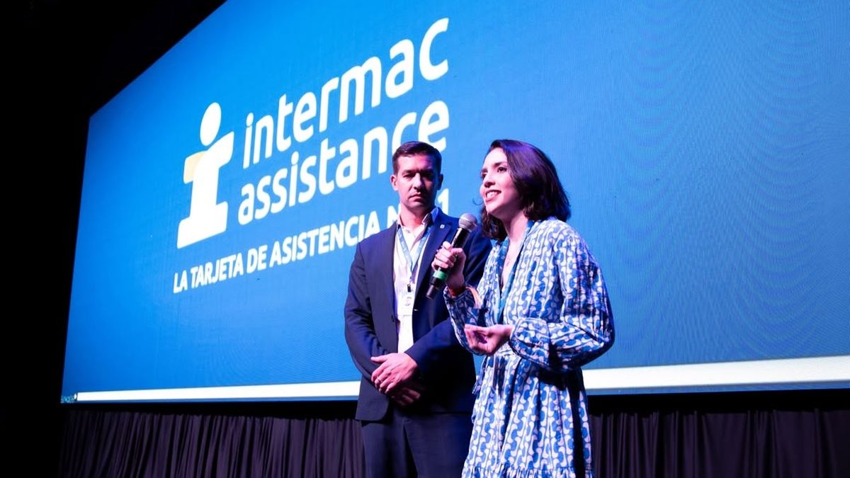 Intermac Assistance: Agustín Barroso, director comercial para América Latina, junto a Laís Aoki, COO Global y Country Manager Argentina, en el marco de la 15° Covnención Nacional de Grupo GEA.