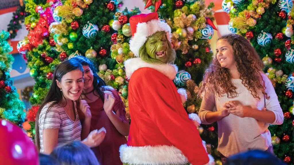 Universal Orlando Resort invita a celebrar la época más maravillosa del año con una alegre lista de experiencias para toda la familia.