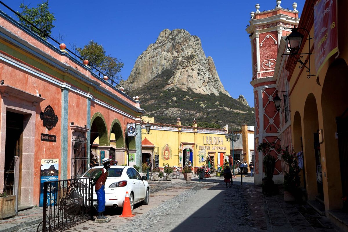 Sectur estima que durante Fiestas Patrias se movilicen por todo México más de 2 millones de personas.