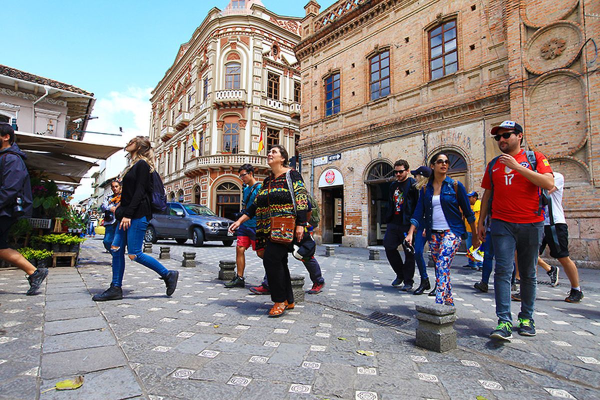 Turistas en Cuenca.