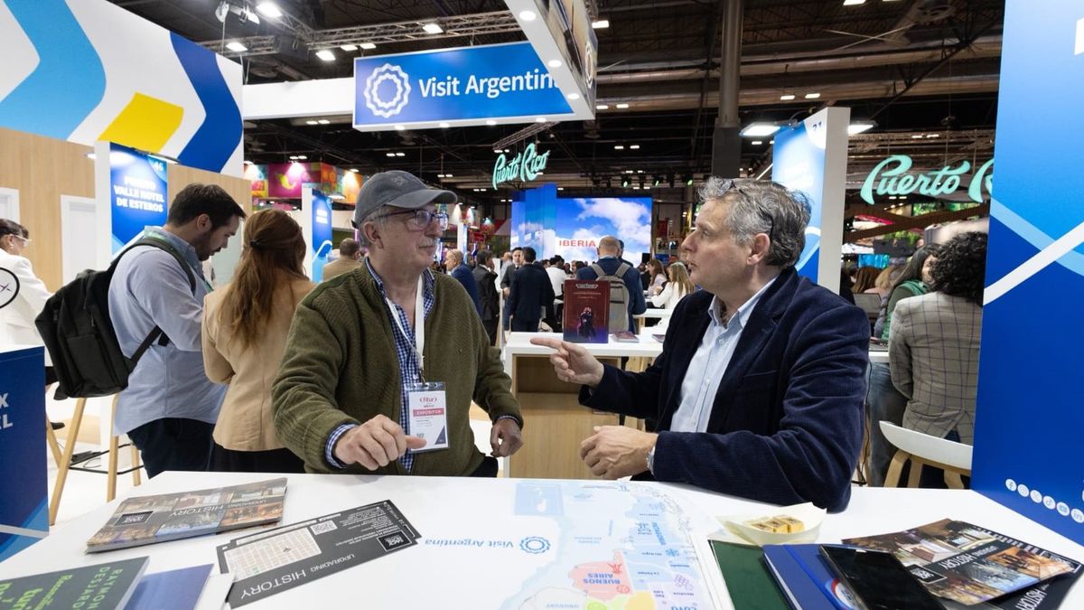 Hugo Passalaqua, gobernador de Misiones, reunido con Michel Durrieu, director general de Huttopia.