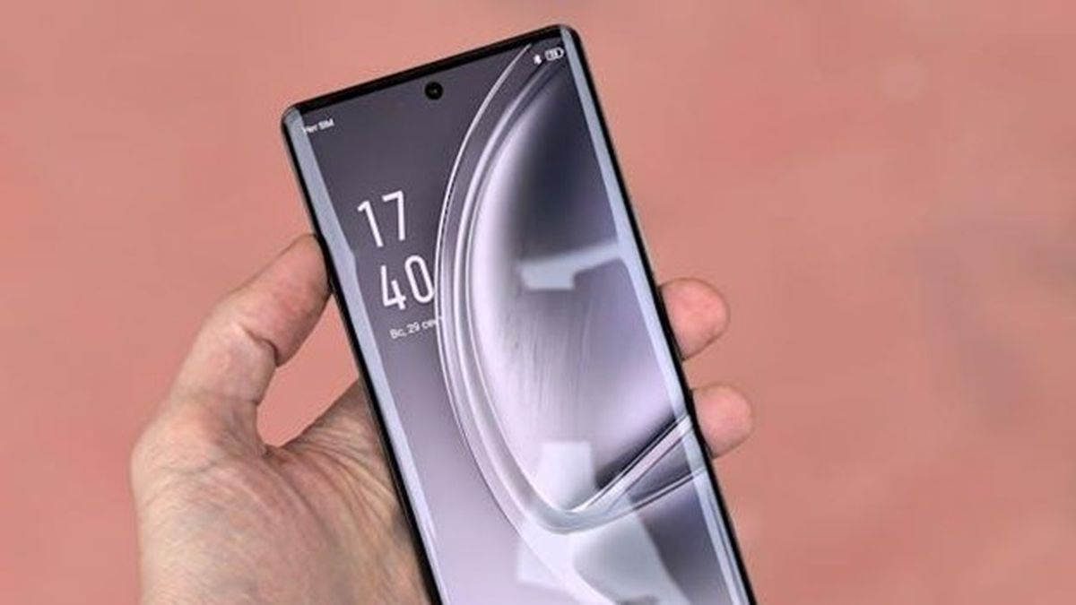 Tecnología: para complementar la experiencia, Samsung ofrece una gama de accesorios diseñados para mejorar su uso y protección.