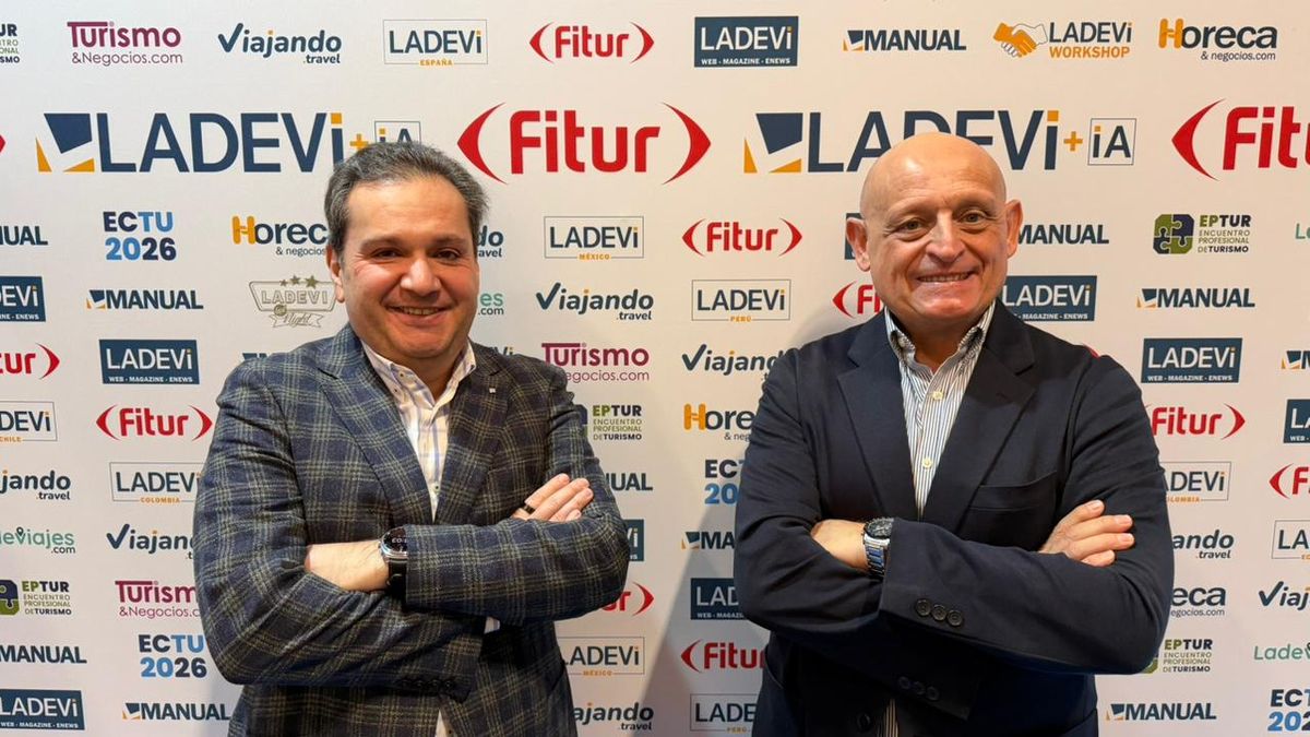 Miguel Hinojosa, director general de Operadora Turística Sierra Madre; y Diego Ontañón, subdirector de la mayorista.