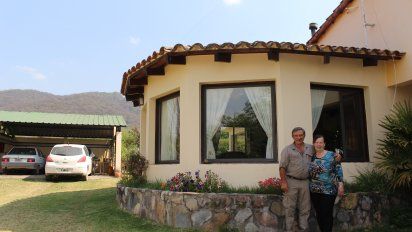 En Chicoana, a solo 30 km. de Salta Capital, la Finca Cielo Verde de Carla y Carlos espera con calidez y amabilidad.