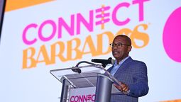 Ian Gooding-Edghill, ministro de Turismo y Transporte Internacional de Bardados.