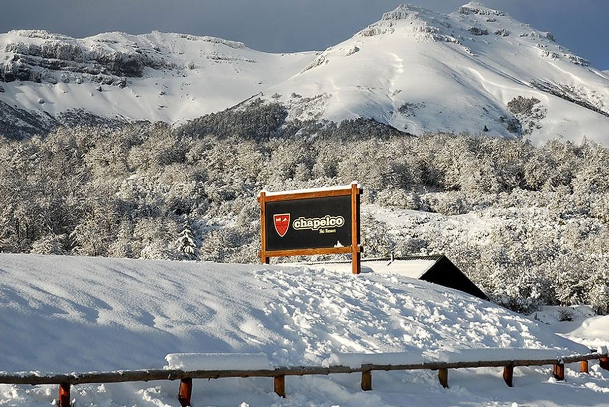 El cerro Chapelco es una gran opción para tus vacaciones de invierno. El cerro Chapelco es una gran opción para tus vacaciones de invierno.