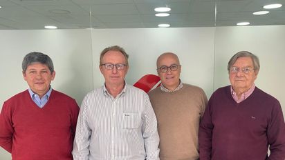 Los ejecutivos de Trabax: Félix Zerdán, director comercial;&nbsp;Javier Sánchez Sierra,&nbsp;director adjunto; Ángel López,&nbsp;Jefe de Ventas para Latinoamérica; y Melchor Baixas,&nbsp;director general.