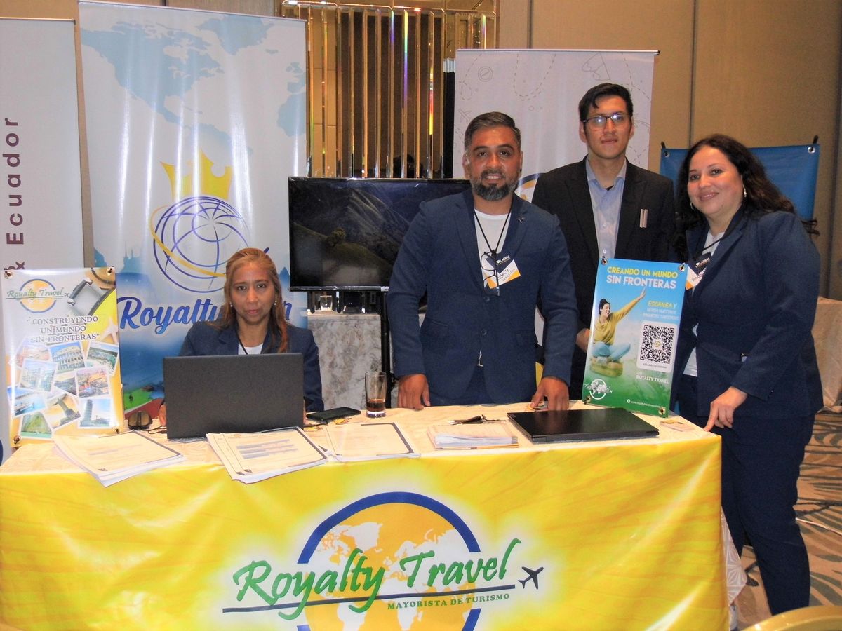 Equipo Royalty Travel