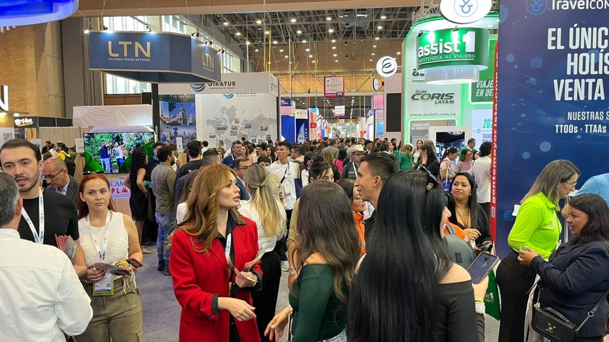 Pasillos de Corferias lucen llenos en esta segunda jornada de la Vitrina Turística Anato 2026. 
