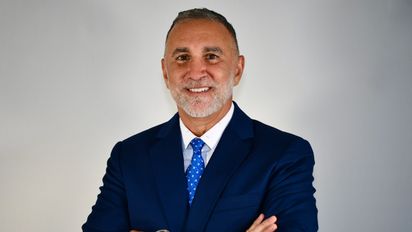 John Tanzella, presidente/CEO de la Asociación Internacional de Viajes LGBTQ+ (IGLTA).