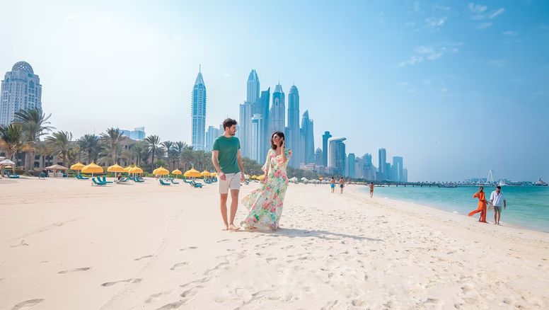 Dubái ve su mayor activo turístico jaqueado por la sombra de la guerra en Medio Oriente.&nbsp;