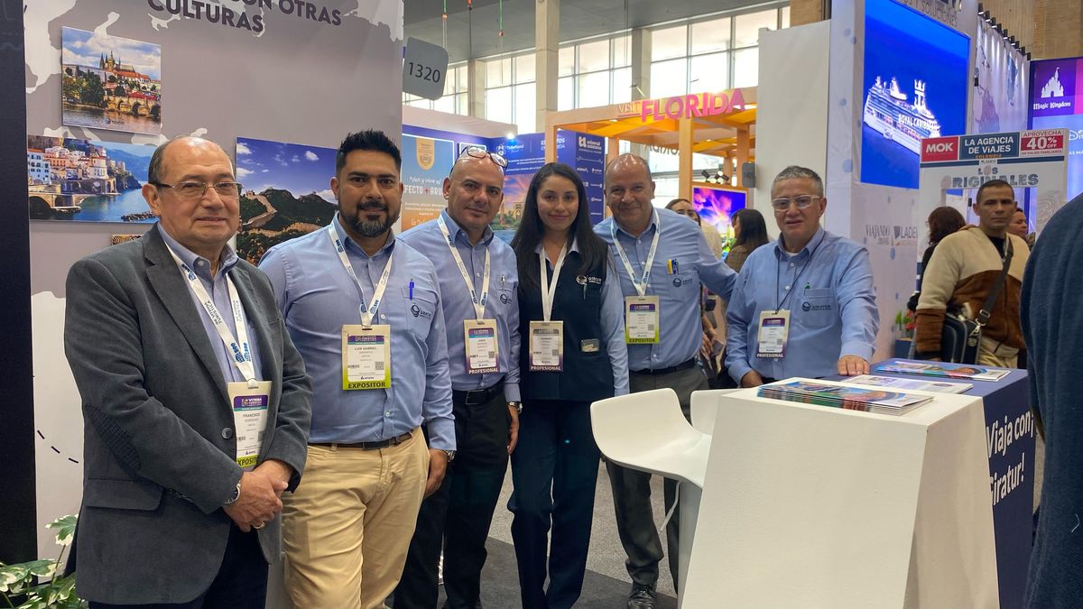 Equipo de Giratur presente en la Vitrina Turística Anato 2025.