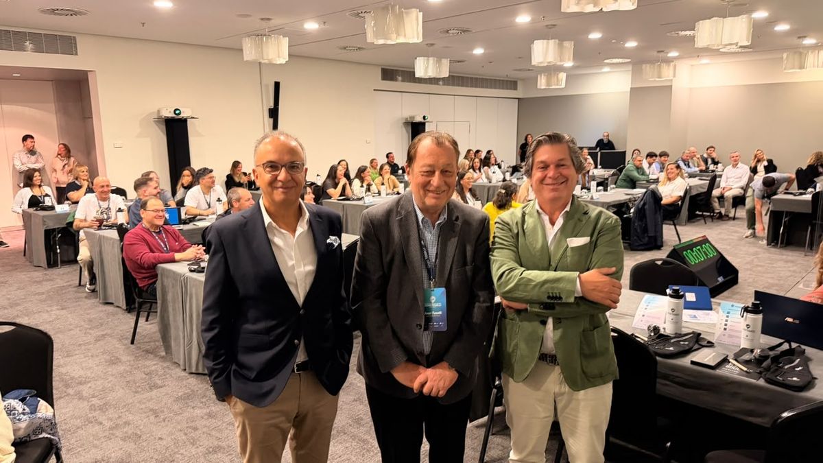 Luis Pedro Martins, representante de Turismo de Porto Norte; Juan Toselli; y Bernardo Cardoso, responsable de turismo del Visit Portugal para Sudamérica, Argentina, Uruguay y Brasil.