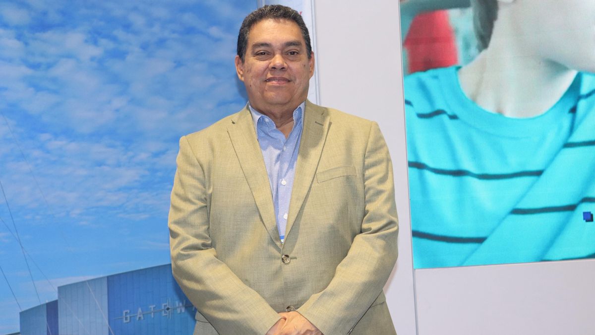 Víctor Manjarrés, representante para América Latina del Kennedy Space Center.