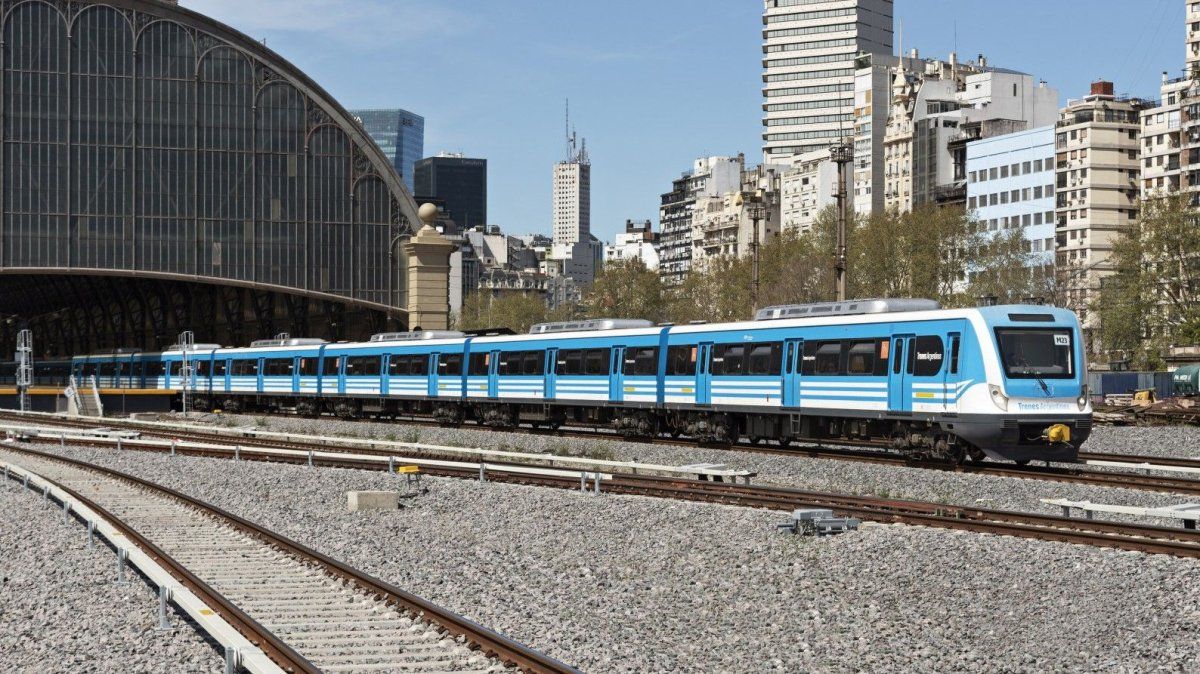 El tren es la opción más barata por persona para viajar a Mar del Plata. Conocé los precios en la nota y la comparativa con otros transportes. El tren es la opción más barata por persona para viajar a Mar del Plata. Conocé los precios en la nota y la comparativa con otros transportes.