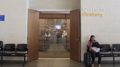 Oratorio del del Aeropuerto Internacional El Dorado.