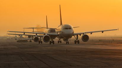 En el primer recorte de operaciones realizado hace un año en el Aeropuerto Internacional de la Ciudad de México (AICM), las aerolíneas con más slots fueron las más perjudicadas, una situación que ahora podría afectar a empresas nacionales y extranjeras.