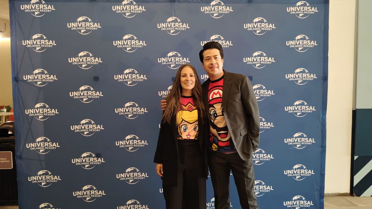 Los responsables de Desarrollo de Negocios de Universal Destinations & Experiences en Latinoamérica: Daniela Madrid y César Ortega.&nbsp;