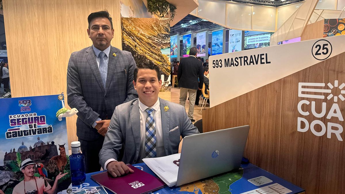 Equipo de la mayorista Más Travel, encabezado por su gerente general Geovanny Carrera.